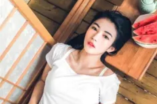 明星曝出整容内幕成龙割双眼皮谢霆锋直接“出卖”老爸